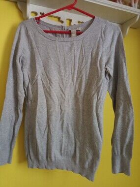 Gray Banana Republic Sweater with pink zipper down back, size small